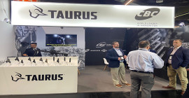 Atenta às oportunidades no mercado de Defesa e Segurança, Taurus expõe produtos no Enforce Tac 2024, na Alemanha 